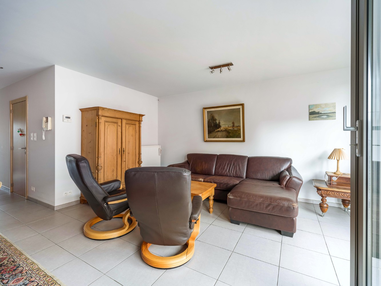 Centraal gelegen appartement met 2 slpk. en overdekt terras - foto 4