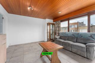 Dit opgefrist appartement is gelegen in een rustige residentiële buurt van Blankenberge. Op wandelafstand van de gezellige drukte die deze kuststad...