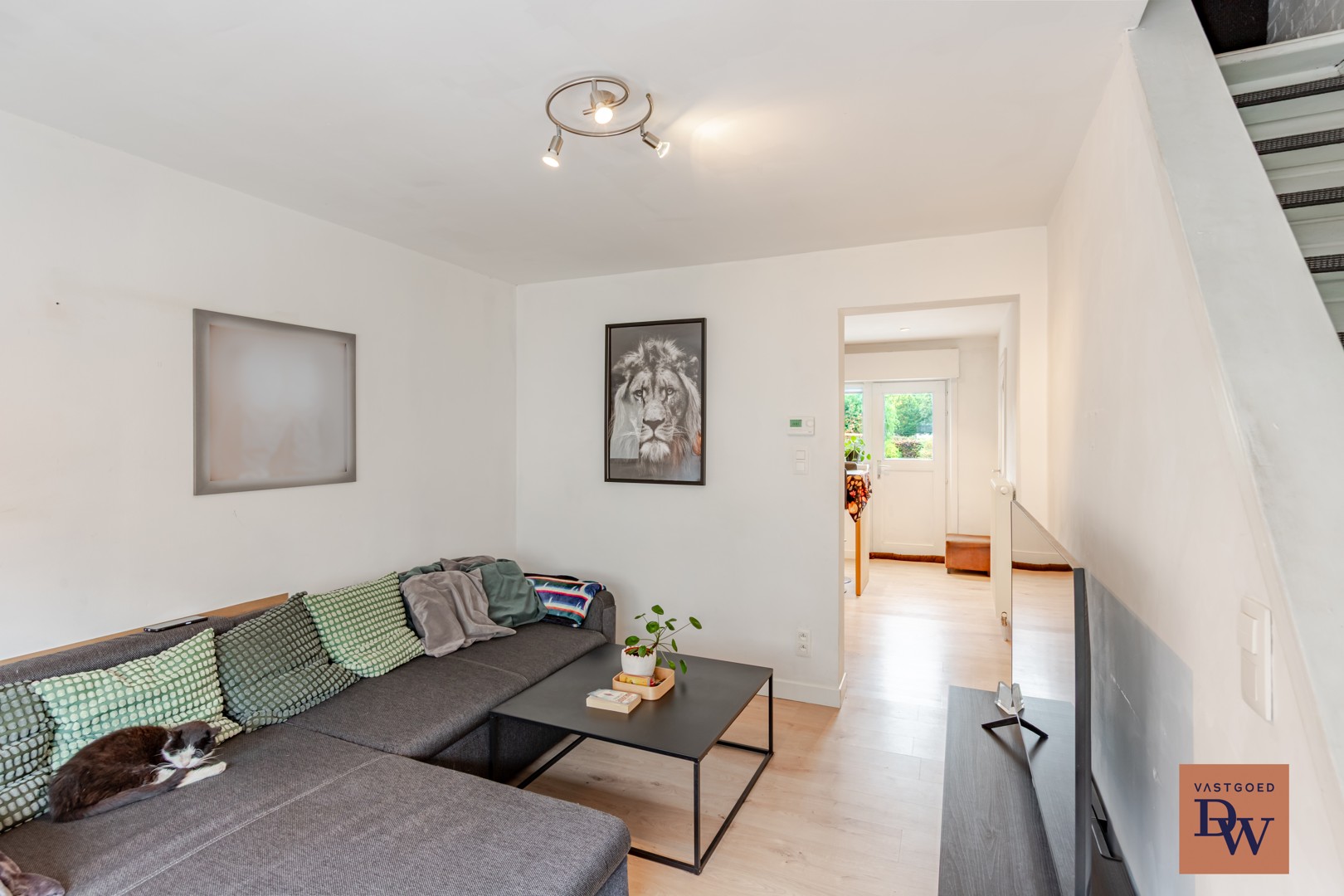 Instapklare woning op 200 meter van het station - foto 1