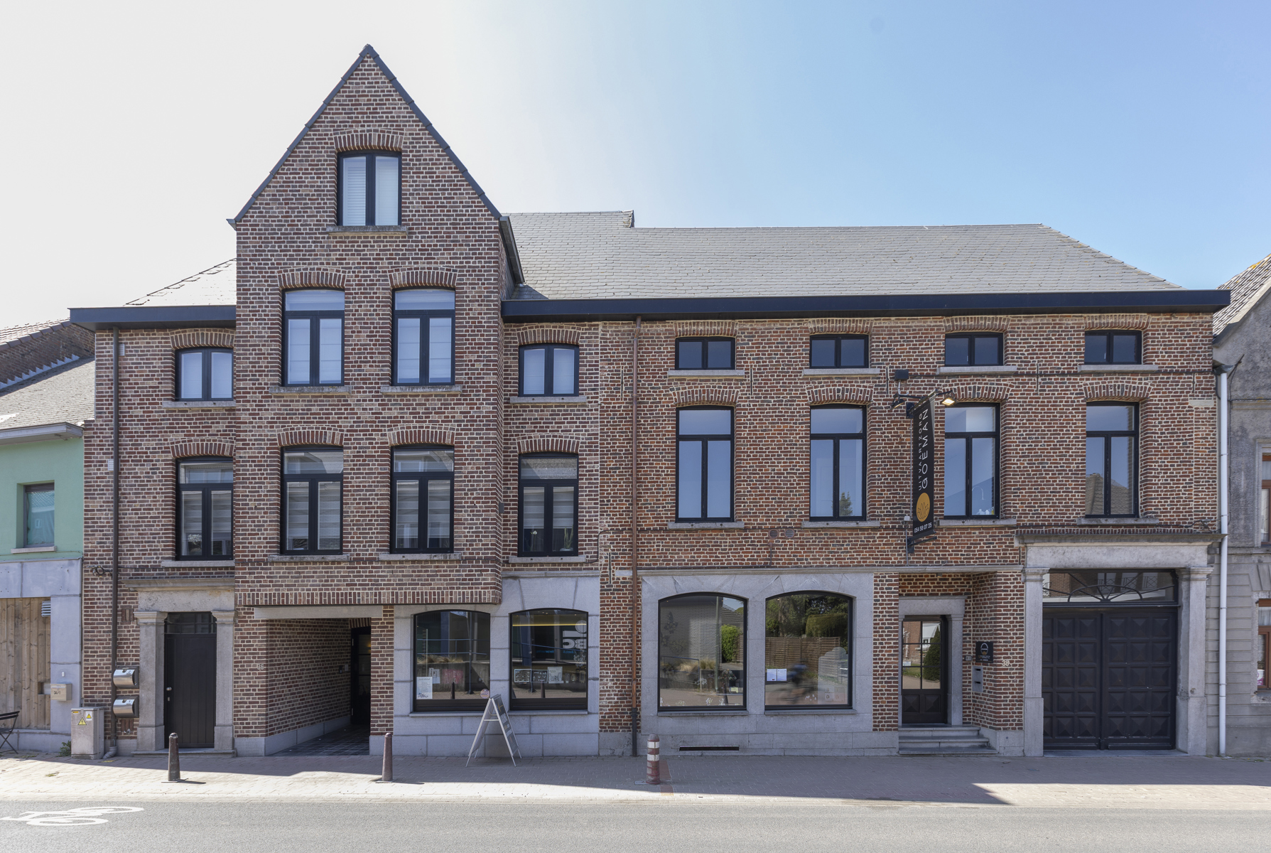 Handelspand met veel mogelijkheden in het centrum van Galmaarden - foto 1