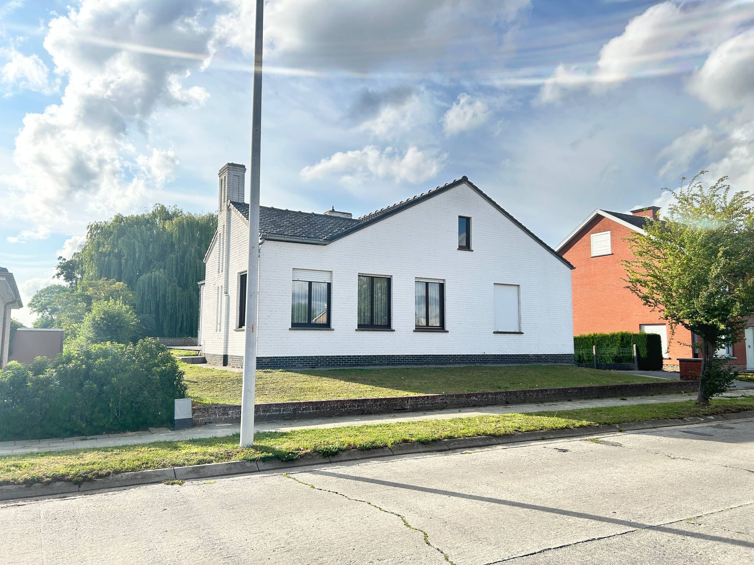 Ruime villa met 4 slaapkamers + garage op 1089 m² - foto 1