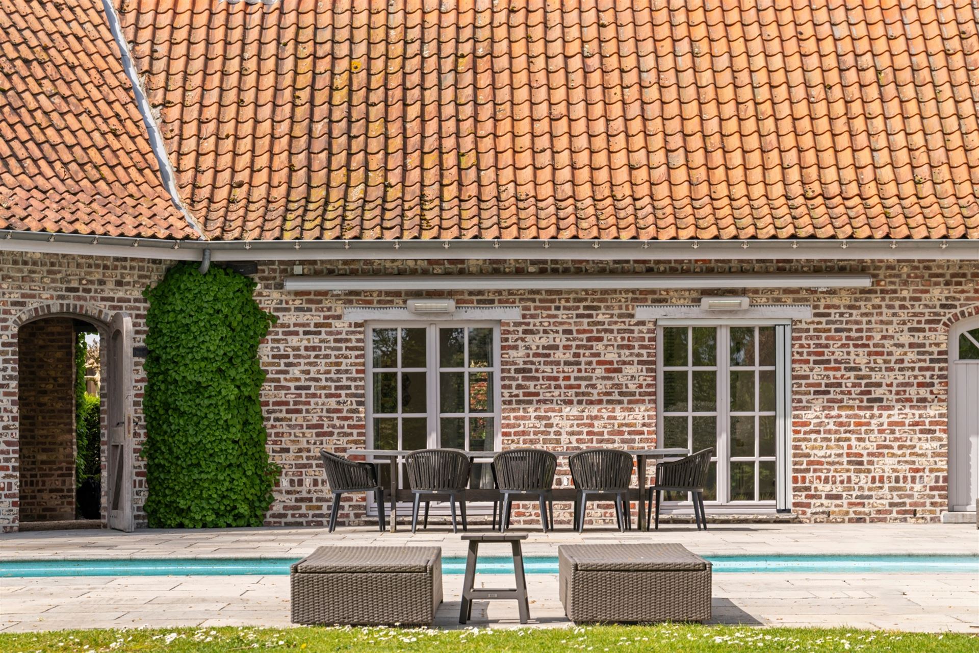 Charmante hoeve met zwembad en praktijk in Kruishoutem - foto 3