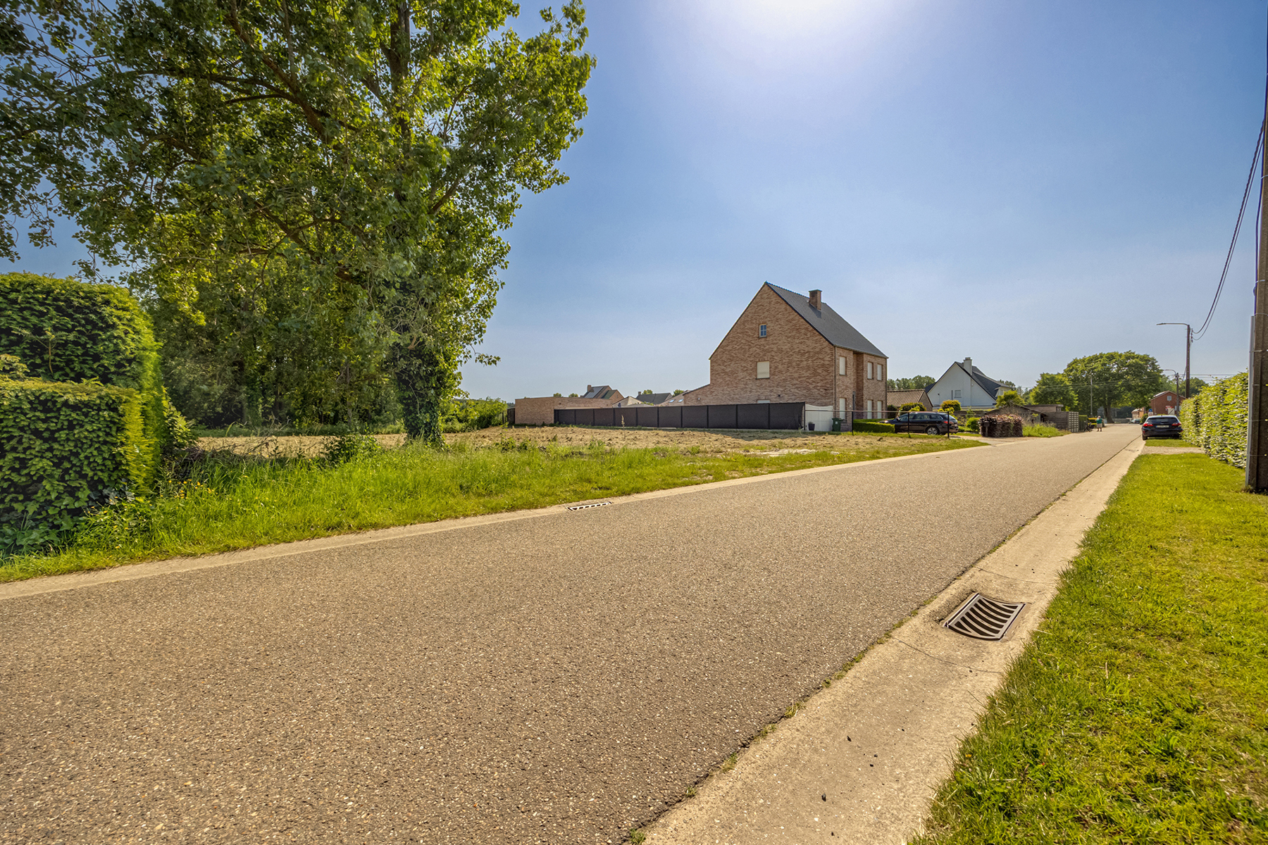 Royaal perceel met zuidoriëntatie, en uniek bouwpotentieel - foto 2