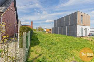 OUTER - Zéér landelijk gelegen bouwgrond, HOB, nabij stadscentrum NINOVE!Enerzijds het urenlang wandelen via kouterbaantjes en anderzijds de vlotte...