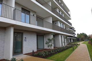 Knap nieuwbouw appartement met 2 slaapkamers te Oud-TurnhoutBeschikbaar vanaf: 01/03/2026 | Vaste kosten: €60/maand | Provisie verwarming:...