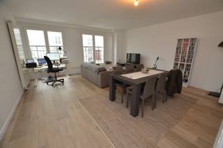 Oostende-Centrum, volledig gerenoveerd appartement op de derde verdieping, ideaal gelegen in hartje centrum en slechts 50m van...