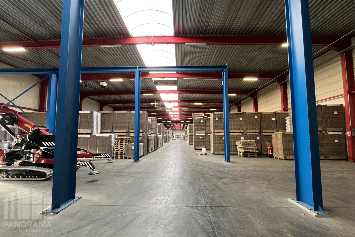6.561 m² logistiek magazijn met kantoren nabij N16 - foto 4