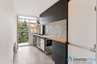 Algemeen:Op een centrale locatie aan de Ter Heydelaan in Deurne vinden we dit volledig gerenoveerd appartement met 1 slaapkamer terug in een goed...