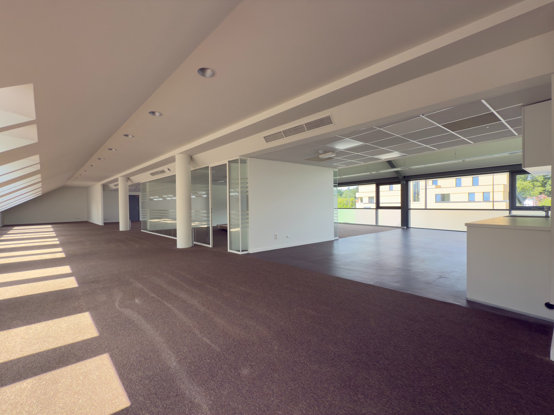 Kantoorruimte 358m² op Kortrijksesteenweg te Sint-Martens-Latem - foto 3