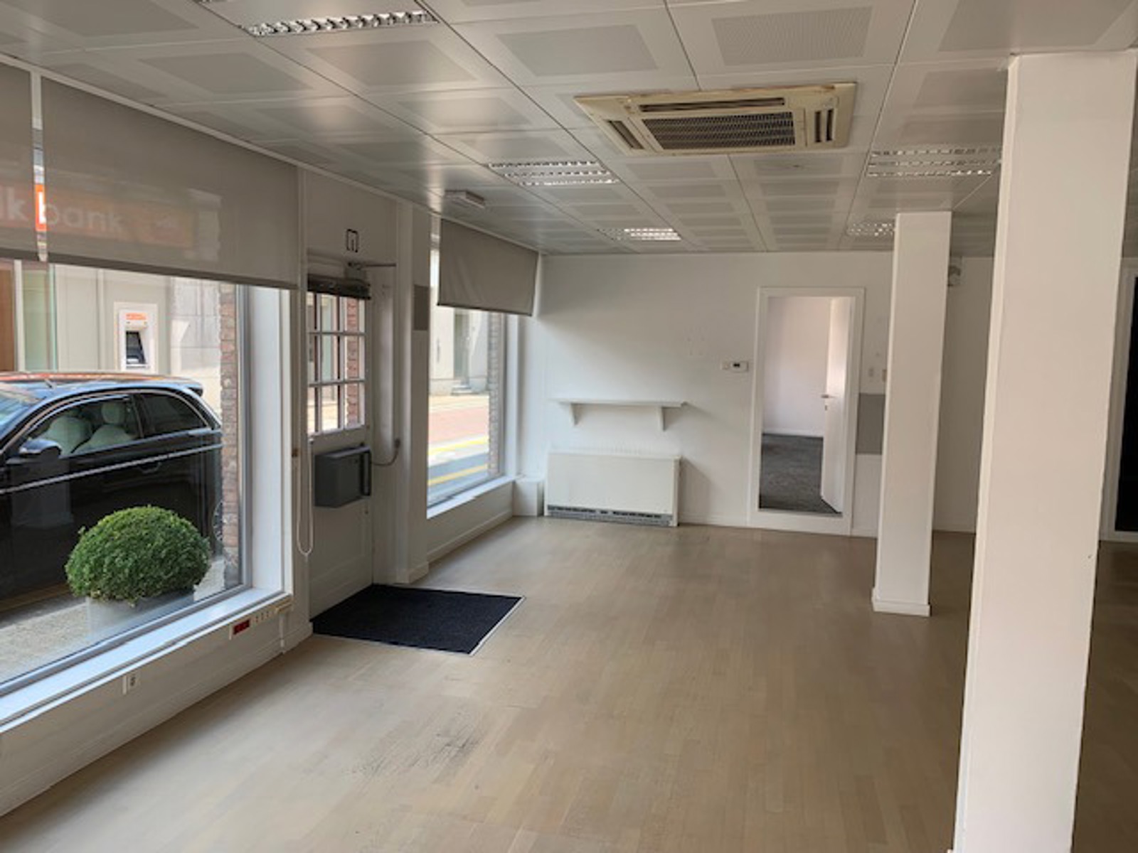 Commercial for rent in Wetteren - photo 2