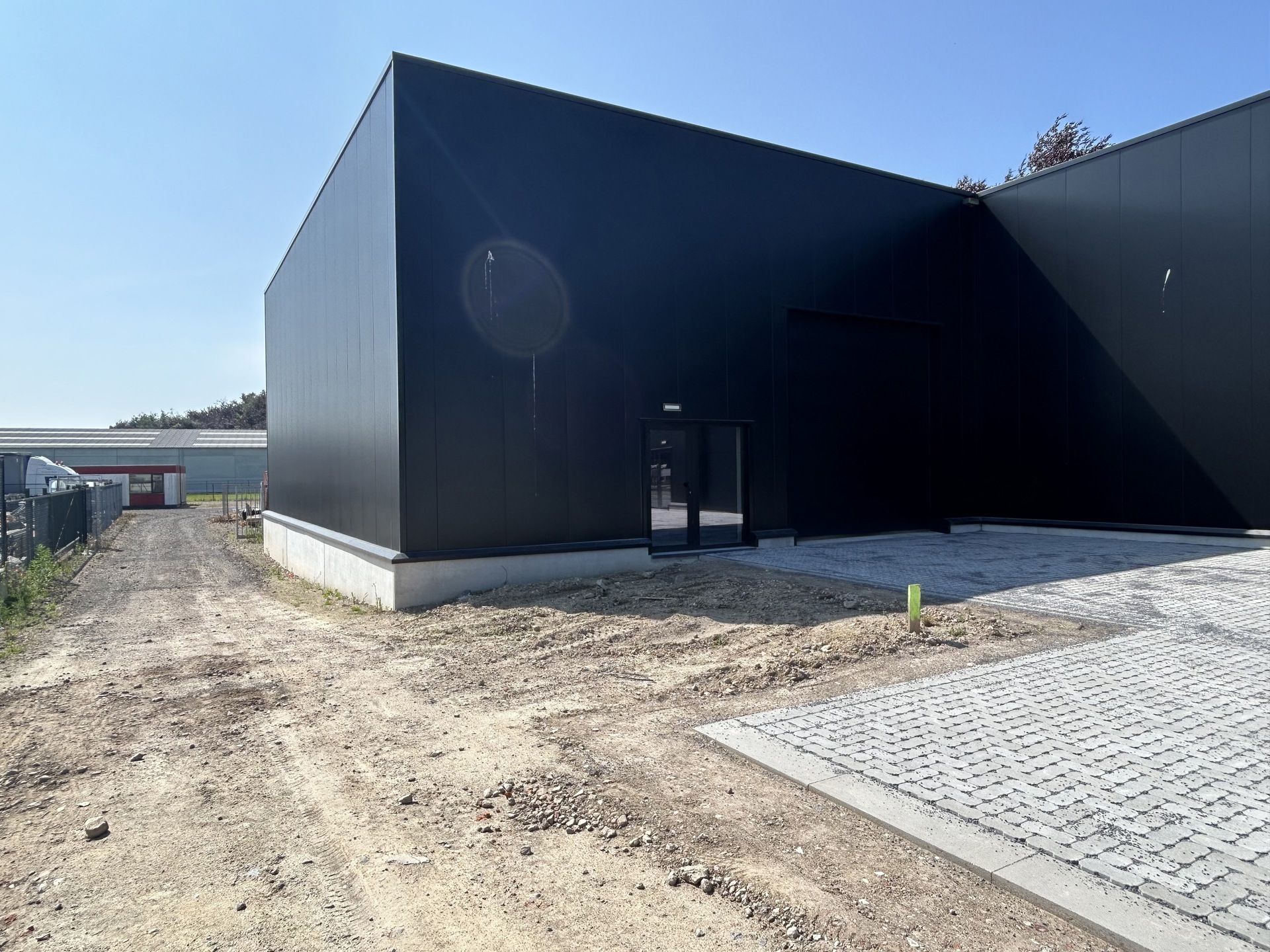 TE HUUR: KMO-unit van 484m² in Bocholt - foto 1