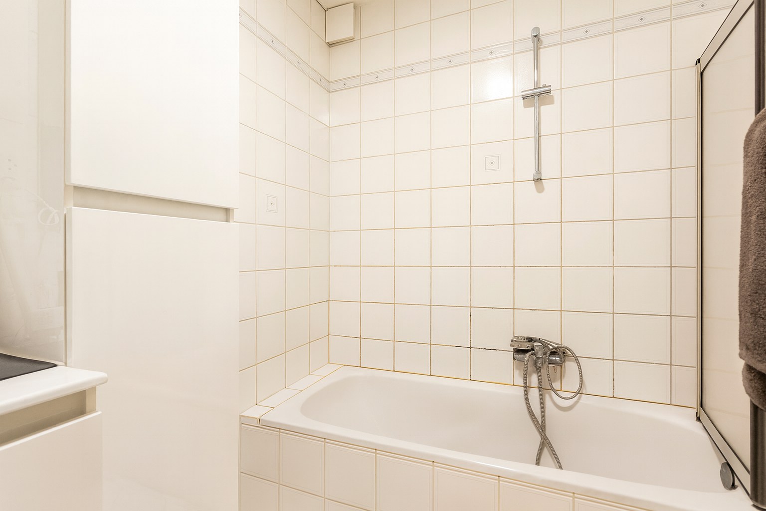 Gelijkvloers appartement met 3 slaapkamers en tuin - foto 5