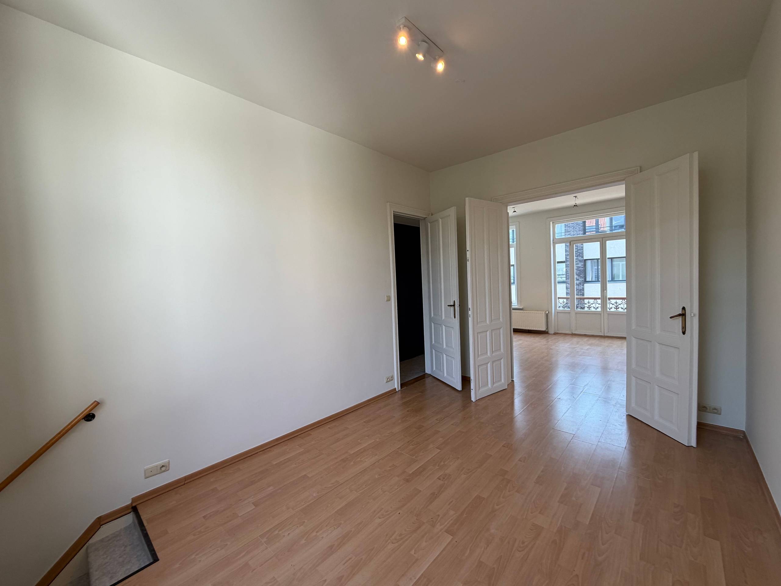 Ruime 1 slaapkamerappartement te huur in het hartje van Oostende - foto 4