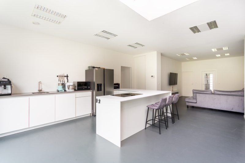 Ruime gerenoveerde woning in hartje Essen - foto 3