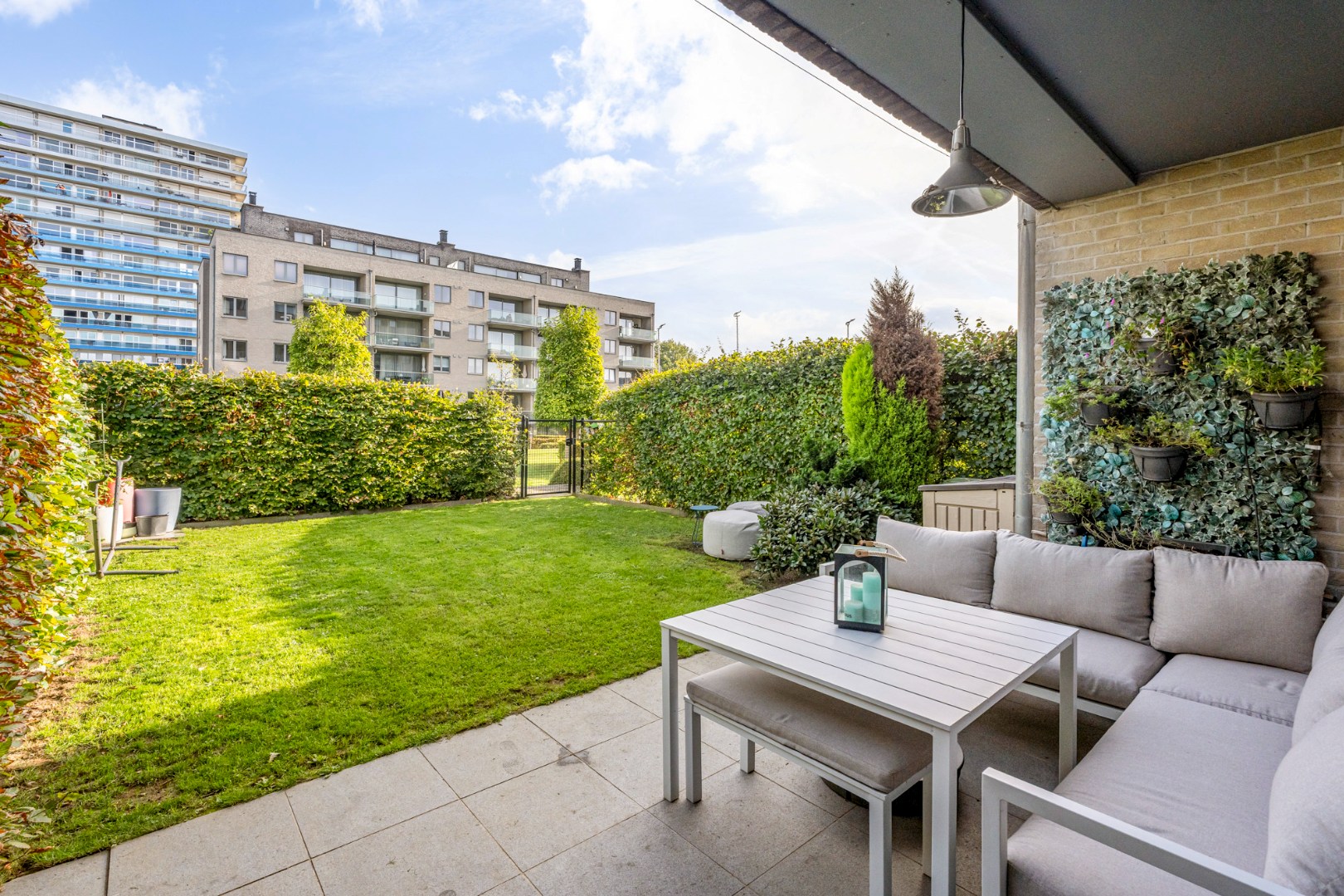 Gelijkvloers appartement (105m²), 2 slpk, tuin/terras, autostaanplaats + kelderberging - foto 4