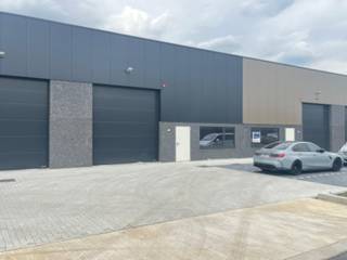 Commercial à vendre à Ranst