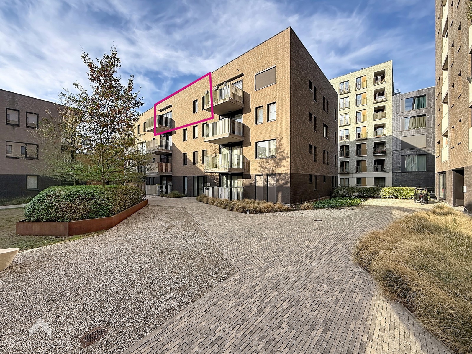 Recent 1-slaapkamerappartement met terras en staanplaats - foto 1