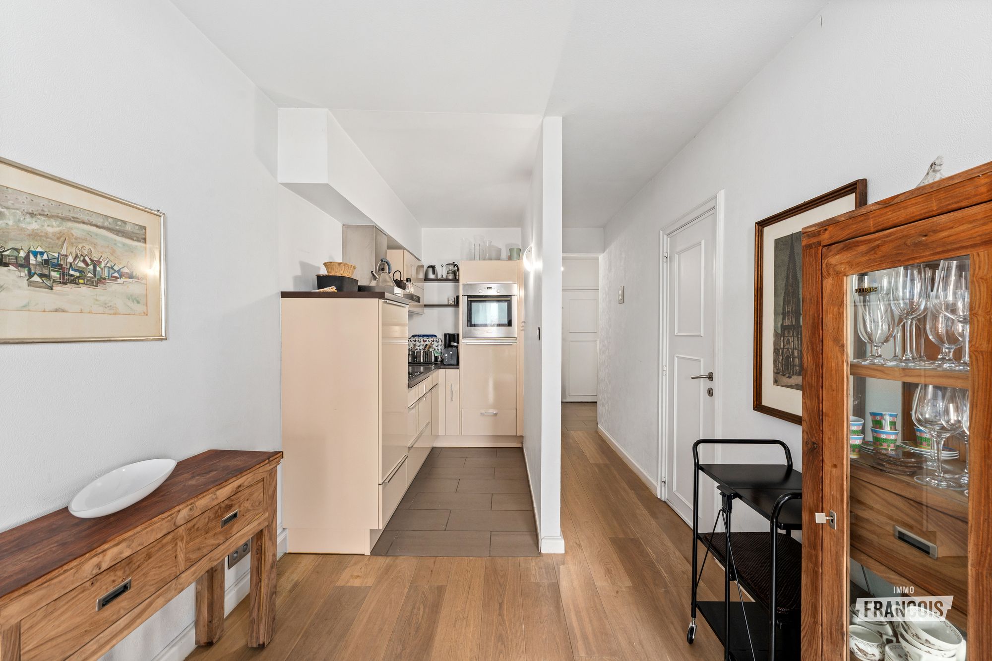 Gezellig tweeslaapkamerappartement op toplocatie vlak achter de Zeedijk van De Haan - foto 4