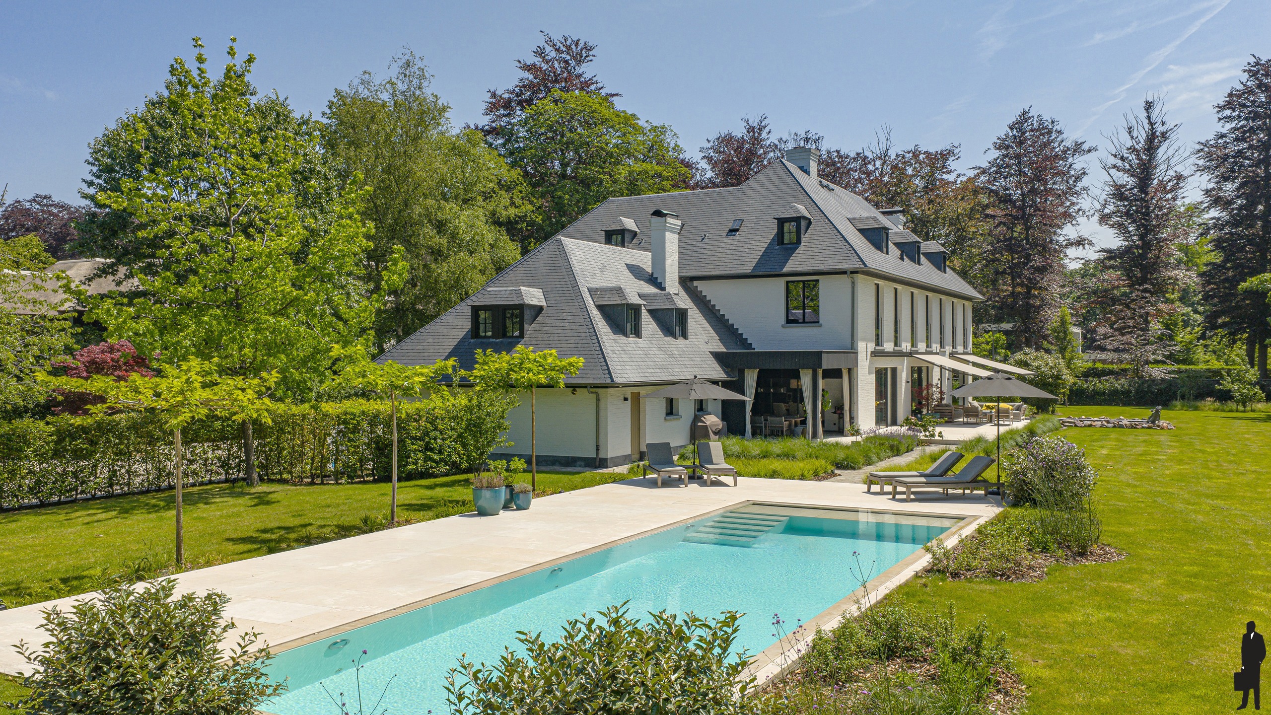 Exclusieve villa met zwembad en bijgebouw op 6.457 m² - foto 1