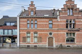 **UITZONDERLIJKE BURGERWONING GEMENGD GEBRUIK - VRIJE BEROEP**Op de Tiensesteenweg te Leuven richting Korbeek-lo kan je deze uitzonderlijke...