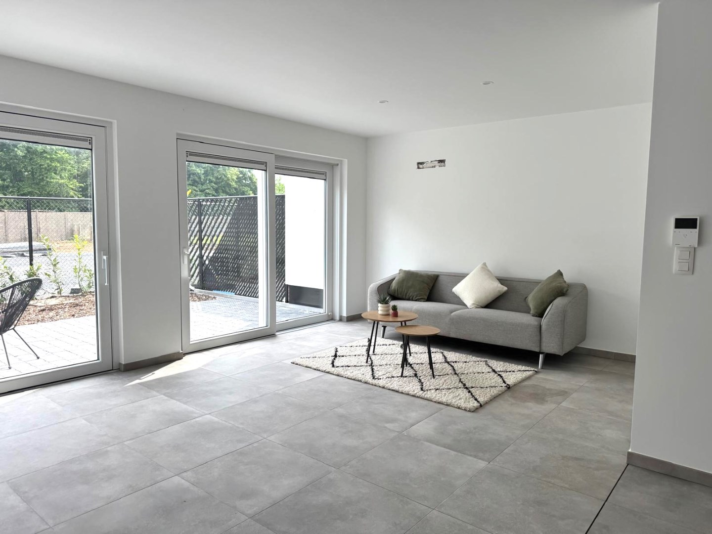 Nieuwbouwappartement met twee slaapkamers, terras en twee autostaanplaatsen - foto 4