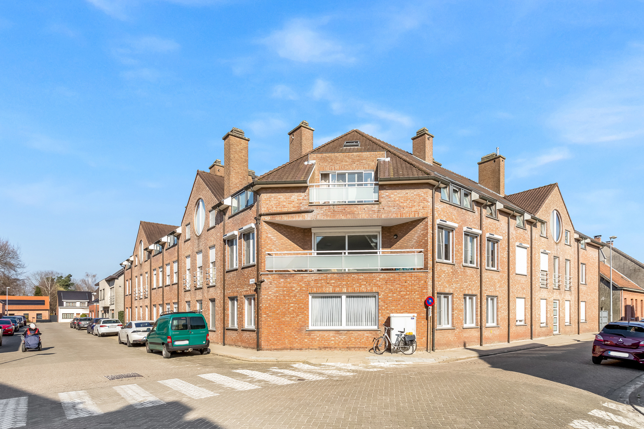 Instapklaar appartement met 2-3 slaapkamers . - foto 2