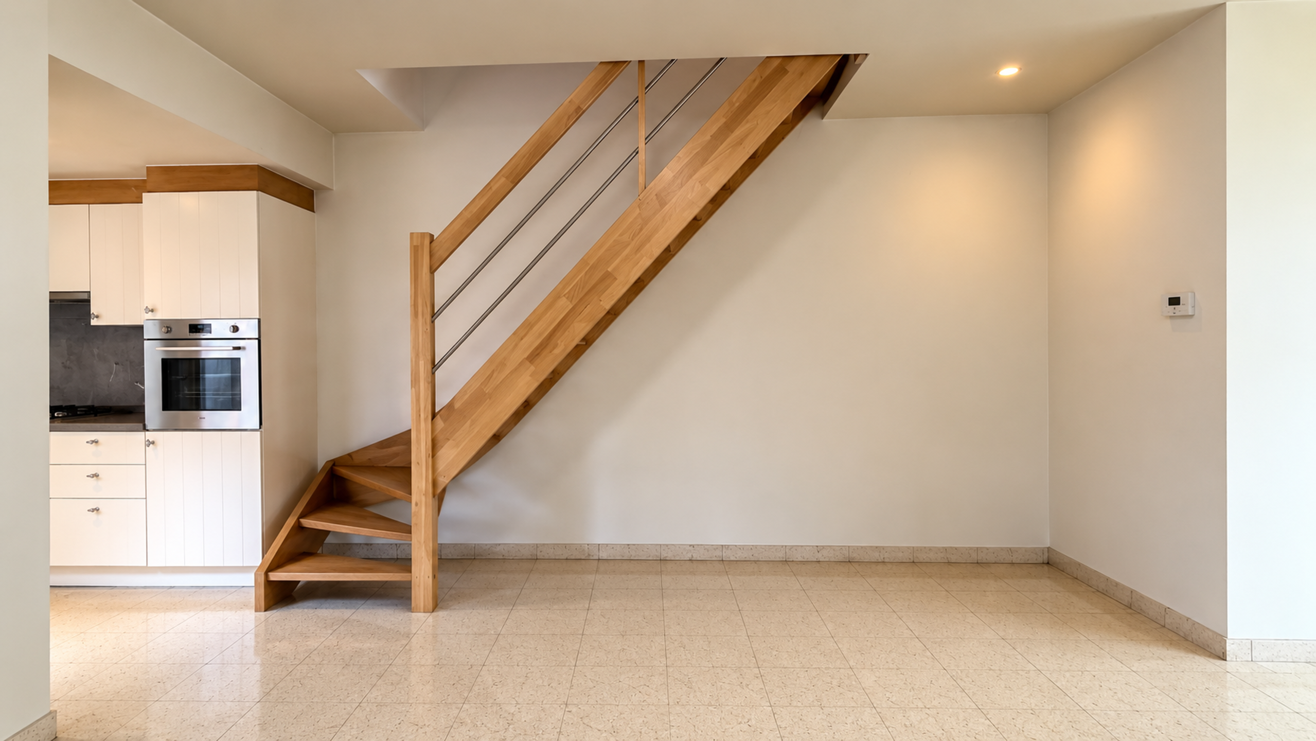Instapklare woning met 3 slaapkamers en tuin nabij centrum Roeselare - foto 4
