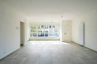 Dit aangename appartement is gelegen op de 1ste verdieping in een rustige, groene omgeving op een steenworp van de stad, met alle voorzieningen in...