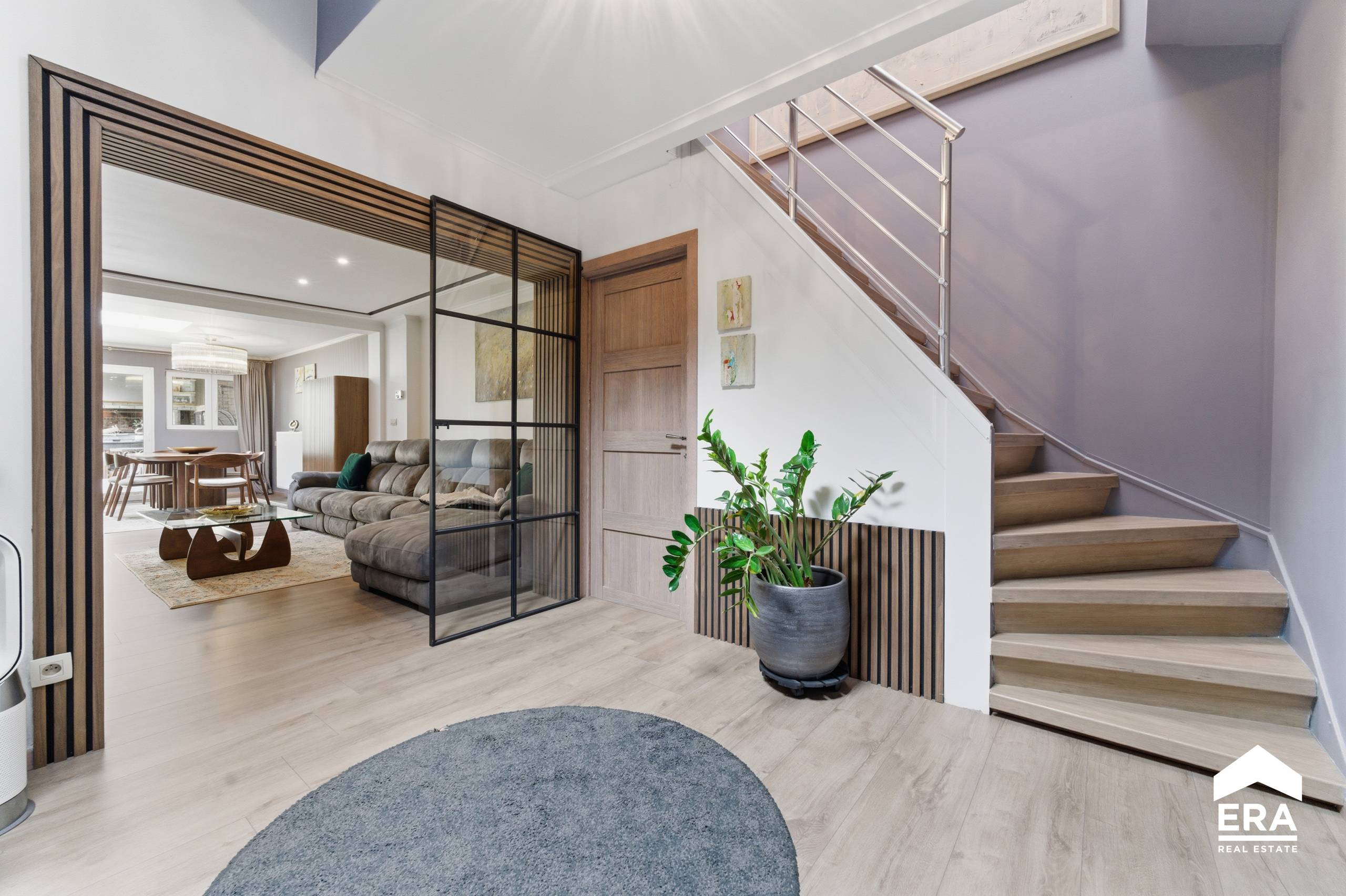 Ruime gerenoveerde woning met handelsruimte in Roeselare - foto 4