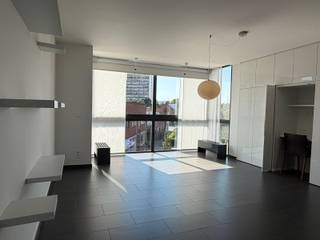 The studio features a beautiful, bright living room, a separate bathroom, a semi-open kitchen, and a lovely terrace. The studio is perfectly located and offers quick access to public transportation and a bakery, and is just a stone’s throw away from well-known stores, a large department store, and the city center...
