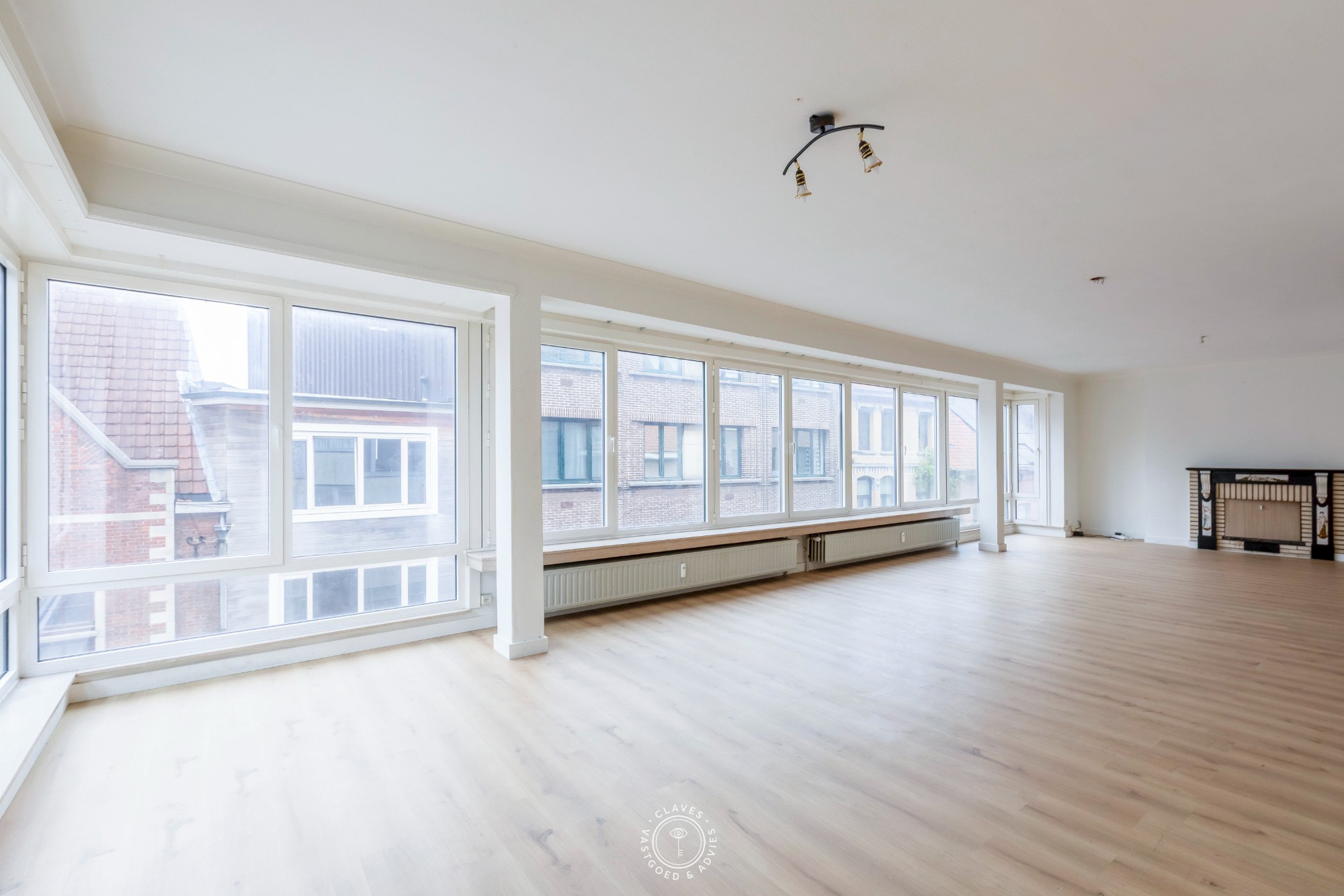 Maison à vendre à Saint-Nicolas avec 9 chambres - photo 5