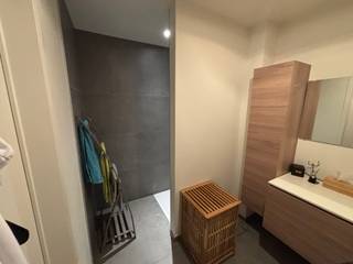 Het appartement is voorzien van zeer duurzame en hoogwaardige materialen.De appartementen bestaan uit een inkomhal, apart toilet, ruime lichtrijke...