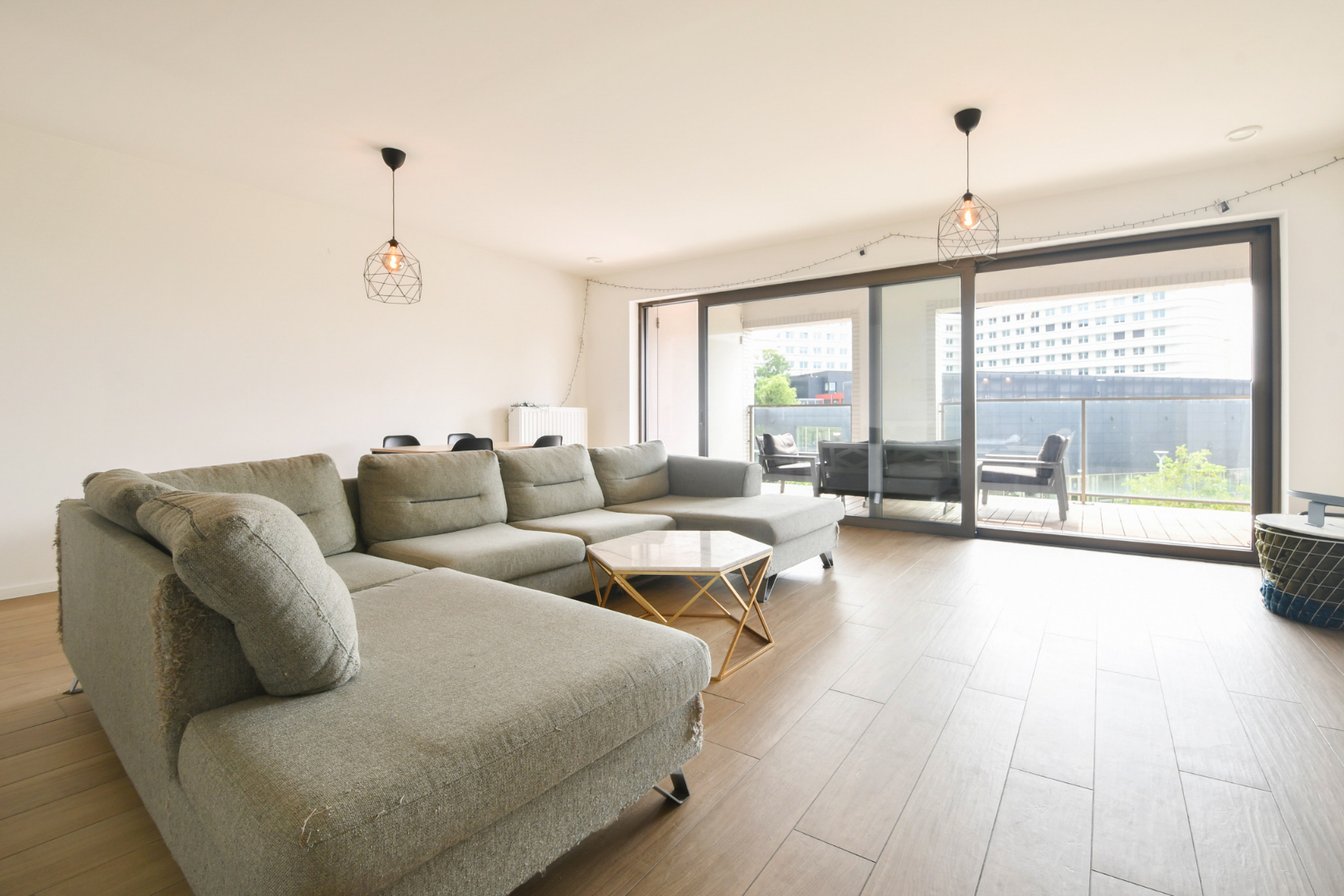 Appartement met twee slaapkamers en ruim zonneterras - photo 4