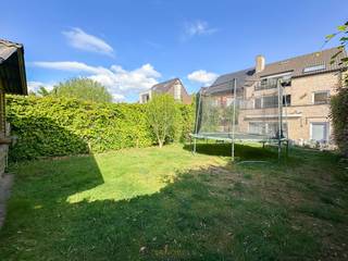 OPBRENGSTEIGENDOM aan de RAND VAN WETTEREN drie (2 VERHUURDE)  APPARTEMENTEN, waaronder één DUPLEX, en drie aparte GARAGEBOXEN. Elk...