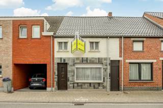 Bent u op zoek naar een woning met potentieel én een uitdagend renovatieproject? Dan is deze woning in de Broekstraat 209 te Hamme zeker een...
