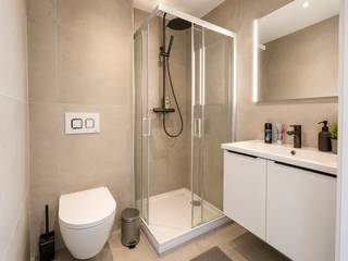 Ben je op zoek naar een kwaliteitsvolle studentenkamer voor het komende academiejaar? Deze aangename studentenkamer beschikt over een eigen badkamer met douche, toilet en lavabo en biedt daarnaast een koelkast, oven en ingebouwde kleerkast. De maandelijkse provisie voor water, verwarming, elektriciteit en internet bedraagt €140. Het huurcontract loopt van 10 september 2026 tot en met 9 september 2027. EN: Comfortable student room with private bathroom, fridge, oven and built-in wardrobe. Monthly utility advance of €140. Contract period: 10/09/2026 – 09/09/2027. Wenst u graag een bezoek of extra informatie? Aarzel dan zeker niet contact op te nemen via info@homies.be of te bellen naar 016 15 37 11.<br />