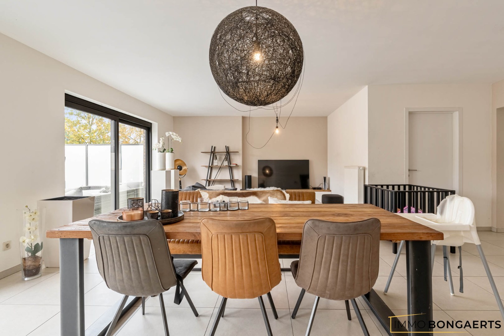 Appartement met twee slaapkamers - foto 2