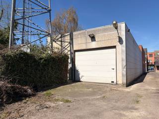 Ruime loods te DendermondeDeze veelzijdige loods biedt een totale oppervlakte van 170 m² en is uitermate geschikt voor stockage, werkruimte of andere...