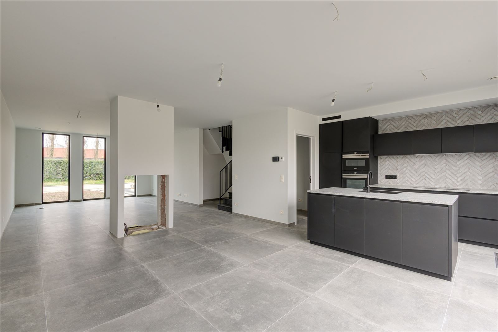 Recente woning met dubbele garage - foto 4
