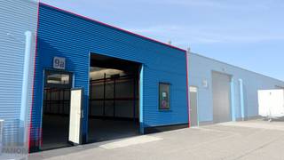 Strategisch gelegen magazijn van 240 m² te huur bij de op- en afrit 21 Herentals-Industrie van de E313, in Industriepark ‘Klein Gent’.De loods is...