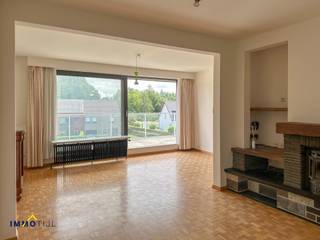 Dit gezellig appartement bevindt zich op de tweede verdieping van een verzorgd gebouw zonder lift. Het is gunstig gelegen nabij het centrum...