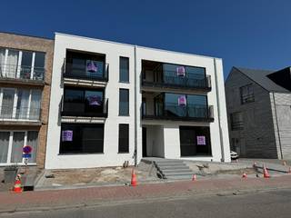 Ontdek dit prachtig afgewerkt gelijkvloers appartement op Eikevelden 84 te Geel, gelegen in een residentie die volledig vernieuwd werd (verkoop...