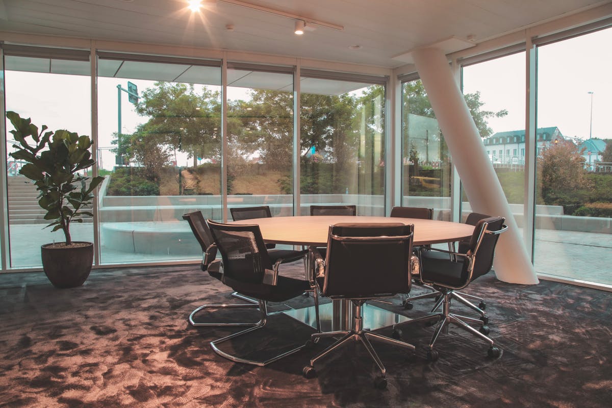Full-service office (643 m²) in Quantum Building Ghent - photo 1