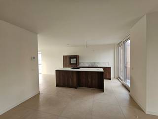 Luxueuze nieuwbouwwoning met 3 slaapkamers en tuin.Deze pastoriewoning geniet van een uitstekende ligging nabij het centrum van Maaseik.U komt binnen...