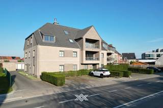 Dit appartement met één slaapkamer is gelegen op het eerste verdiep van residentie Canteclaer. Het appartement van 72 m² beschikt over een...