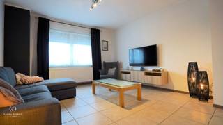 PLUSPUNTEN:+ TOP-ligging+ Garage+ Ruime tuin+ 3 slaapkamers+ Geen renovatieplichtDeze woning biedt een uitstekende kans voor wie een ruime...