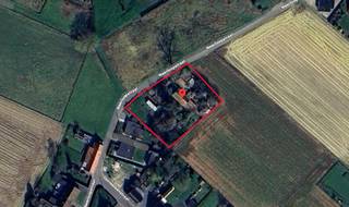 Houthulst - Landelijk gelegen woning met tal van mogelijkheden te koop.In Houthulst bevindt zich deze woning op een rustige ligging met een mooi...