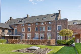 Bienvenue à la Résidence De Roerstok II, située sur l'ancien site de la brasserie Loriers, à deux pas du centre de Hoegaarden et à proximité...