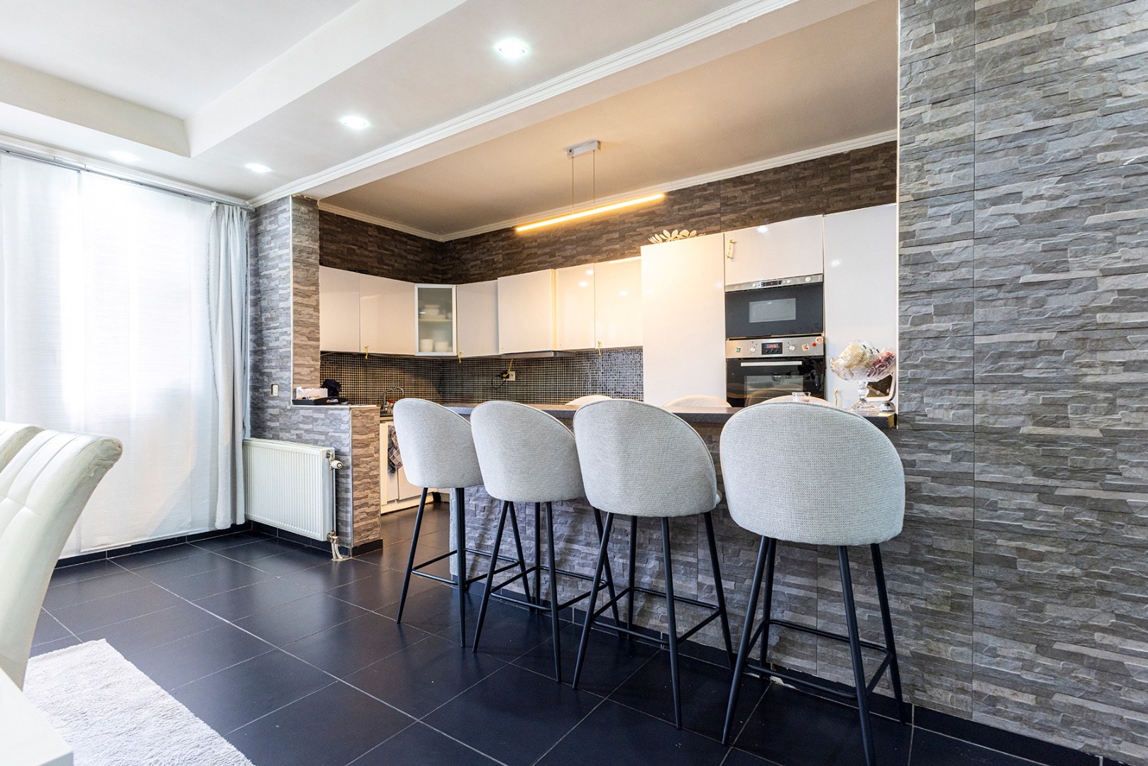 Opbrensgsteigendom of meergezinswoning in Hoboken. - foto 4