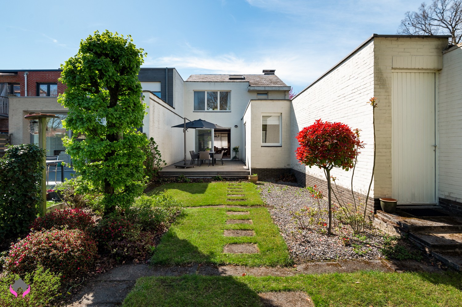 Instapklaar wonen met ruimte om verder te groeien? Ontdek deze oerdegelijke lichtrijke HOB tussenVriesdonk en het centrum van Brasschaat ! - foto 4